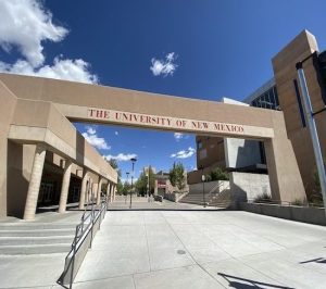 UNM welcome sign