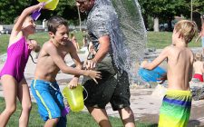 water-fight-children-water-play-51349