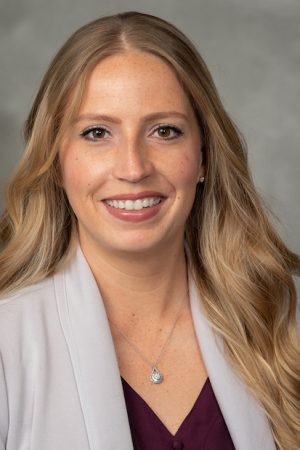 Allyssa Memmini headshot