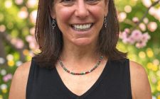 Headshot of Lisa Broidy