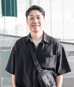 Headshot of Yung-Yu Lee