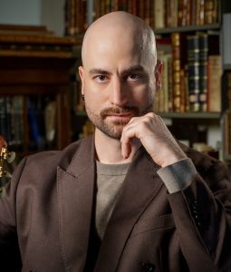 Headshot of Felipe Garibaldi