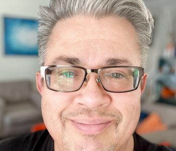Headshot of Robert Peralta